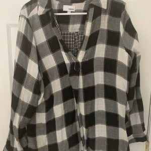 Plaid long sleeved shirt